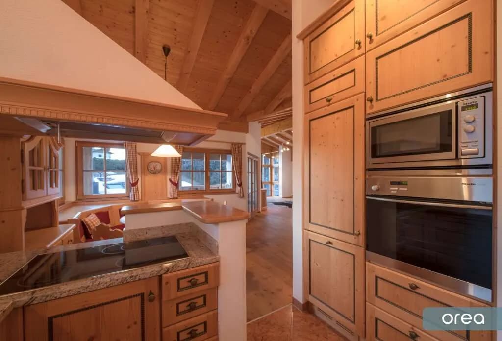 5-Zimmer-Haus mieten in Kitzbühel – 190 m², € 5.940 – Bild 10 von 24