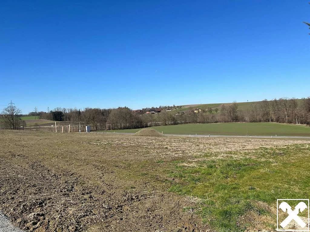 Grundstück kaufen in Grieskirchen – 1 206 m², € 126.630 – Bild 1 von 2