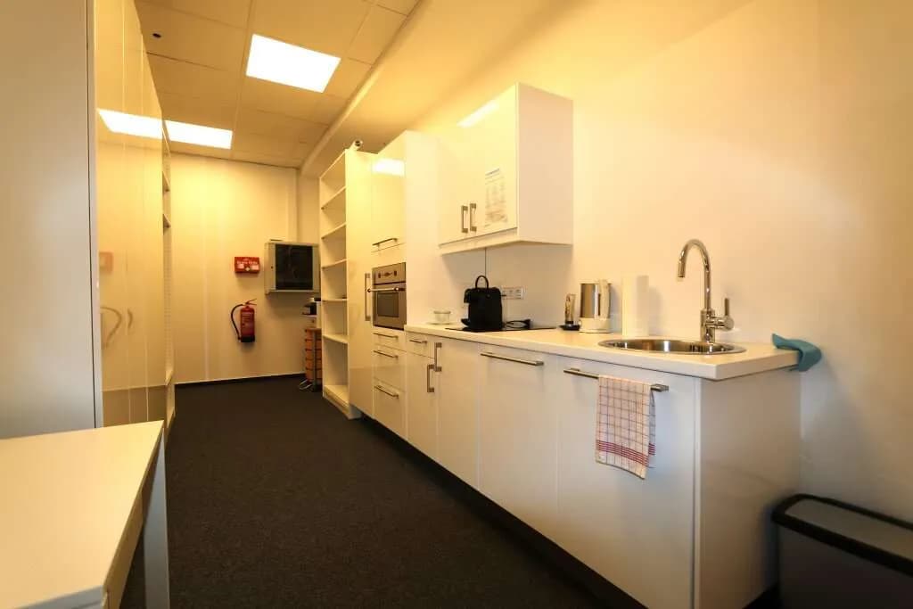 1-Zimmer-Gewerbeimmobilie kaufen in Baden – 84,84 m², € 347.844 – Bild 9 von 12