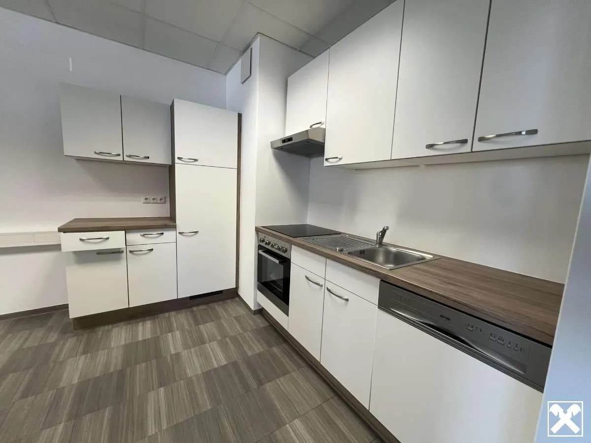 6-Zimmer-Gewerbeimmobilie mieten in Amstetten – 235 m², € 2.098 – Bild 4 von 31