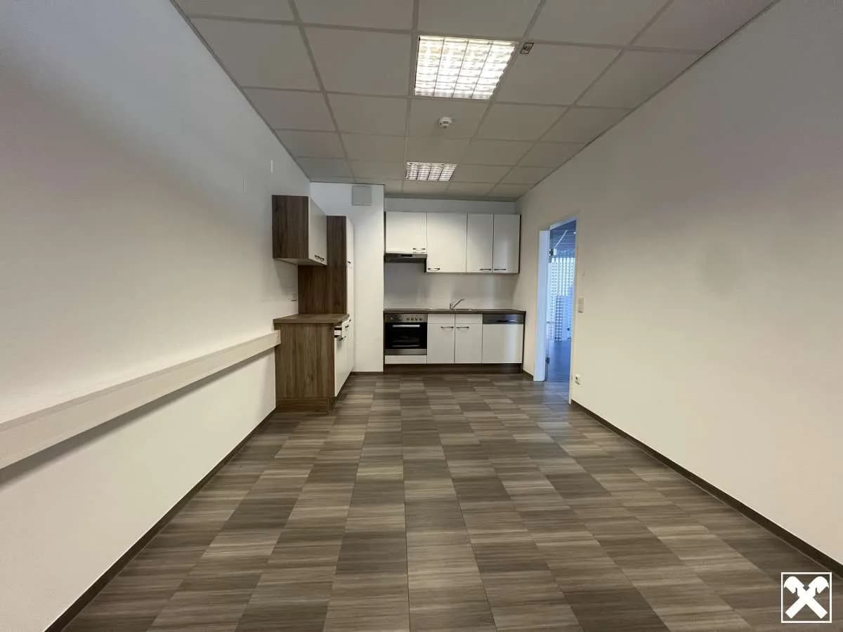 6-Zimmer-Gewerbeimmobilie mieten in Amstetten – 235 m², € 2.098 – Bild 10 von 31
