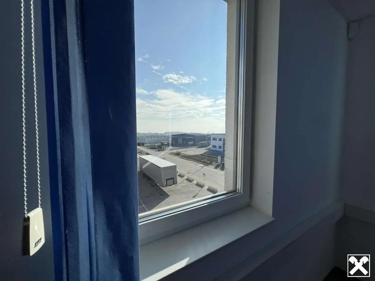 6-Zimmer-Gewerbeimmobilie mieten in Amstetten – 235 m², € 2.098 – Bild 21 von 31