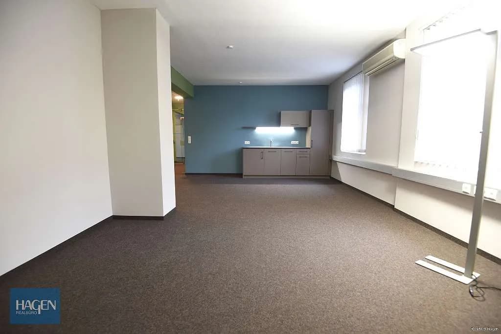Gewerbeimmobilie mieten in Dornbirn – 64 m², € 715
