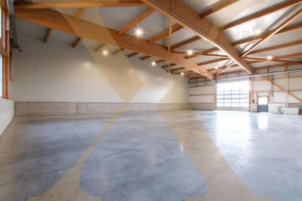 Gewerbeimmobilie mieten in Perg – 445 m², € 2.453