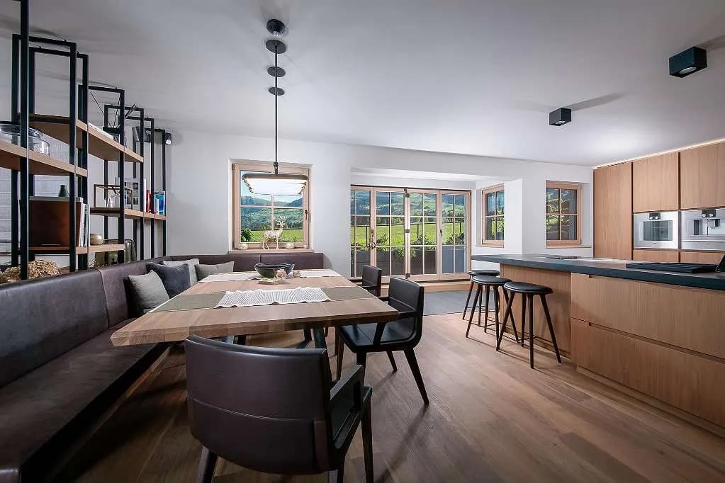 7-Zimmer-Immobilie kaufen in Kitzbühel – 1 010 m² – Bild 2 von 13