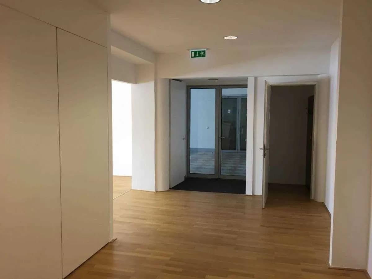 Gewerbeimmobilie mieten in Wien – 332 m², € 16 – Bild 9 von 18