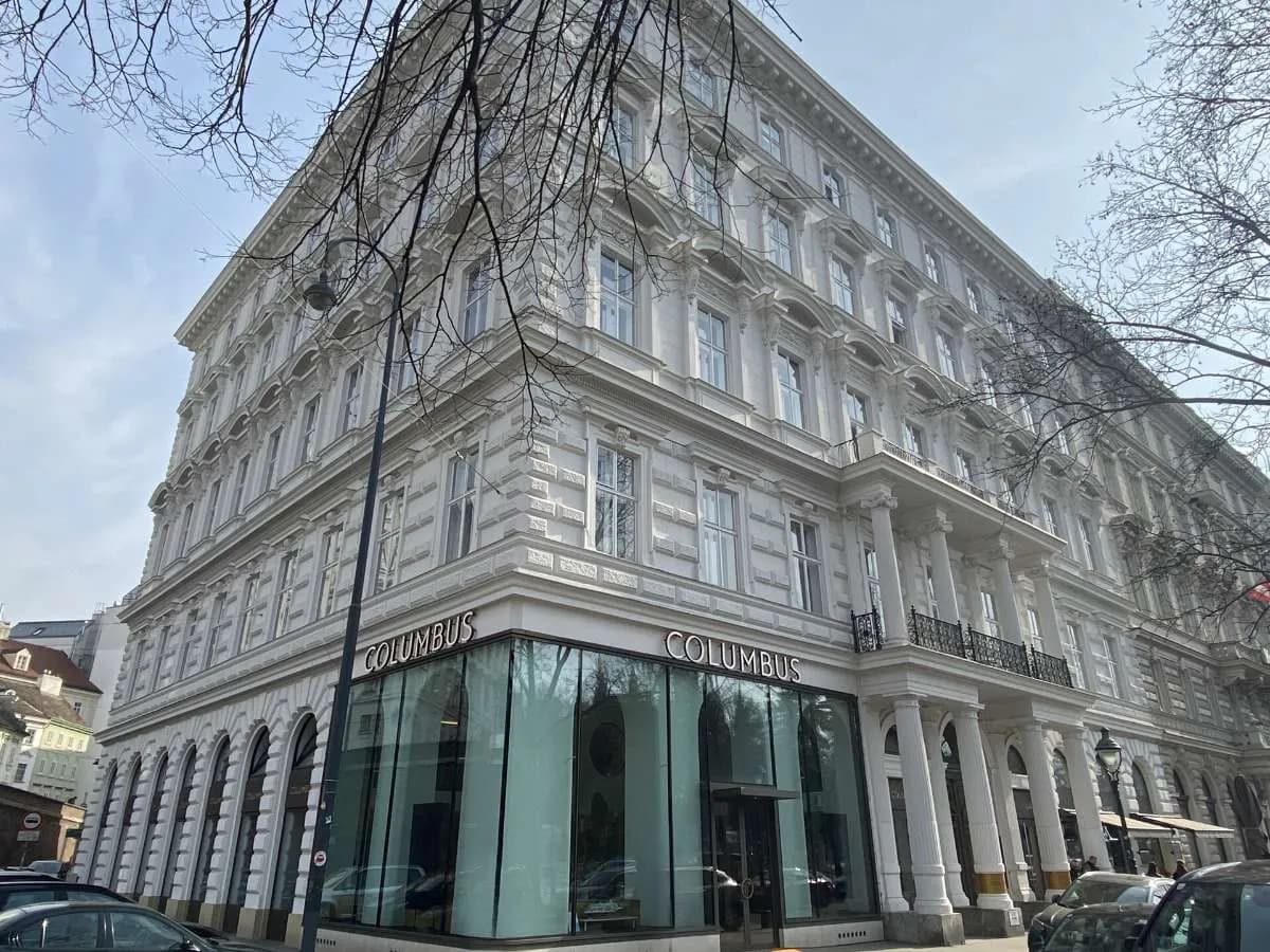 Gewerbeimmobilie mieten in Wien – 641 m², € 17.709