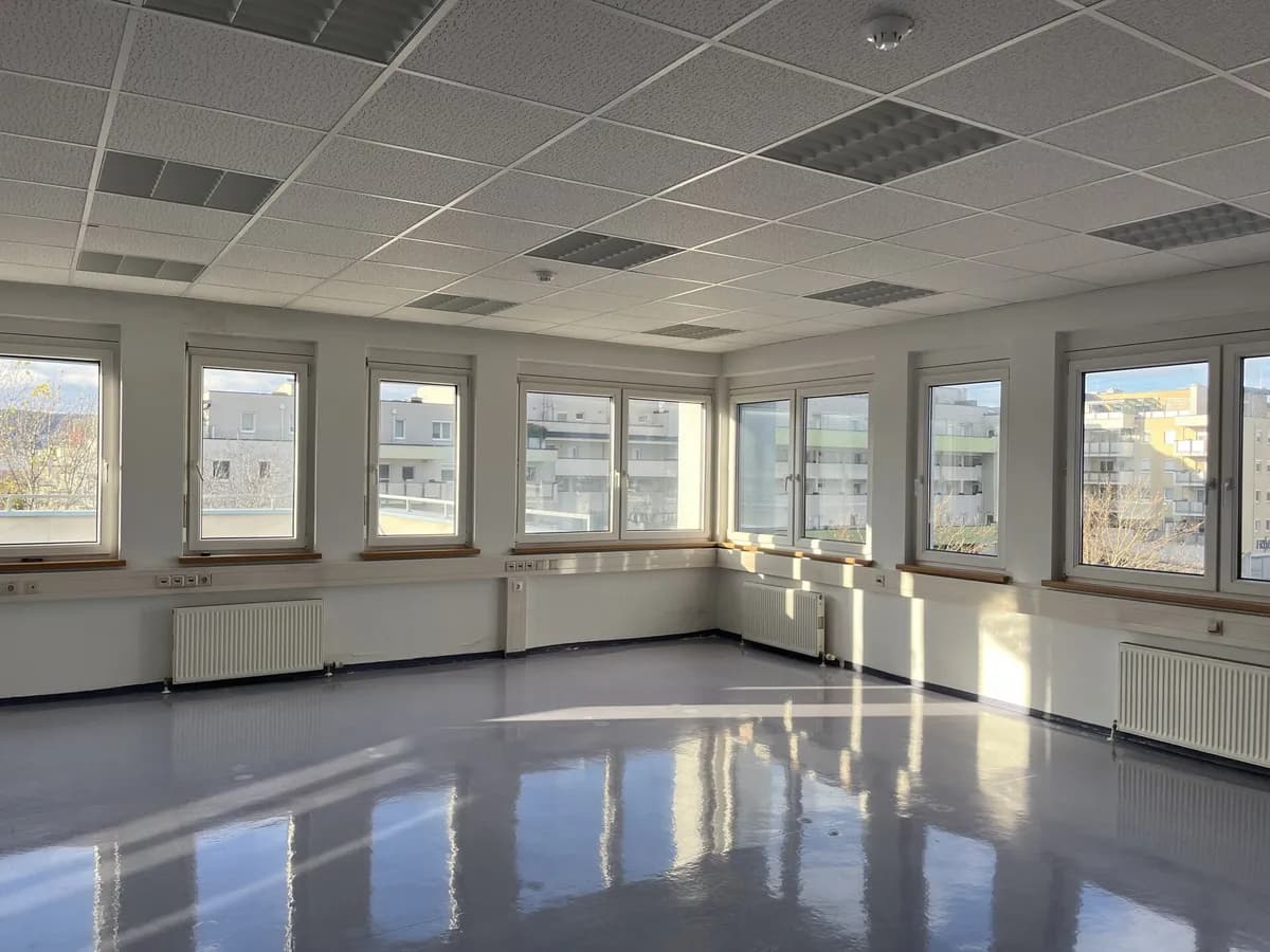 Gewerbeimmobilie mieten in Mödling – 55 m², € 693