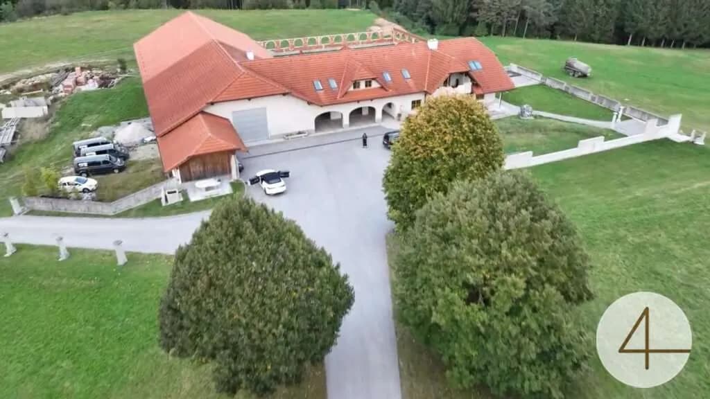 Grundstück kaufen in Linz – 300 m², € 2.900.000 – Bild 2 von 14