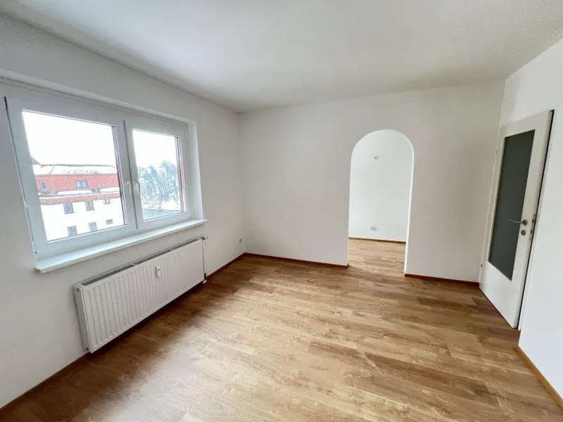 1-Zimmer-Wohnung mieten in Steyr – 38 m², € 380 – Bild 2 von 9