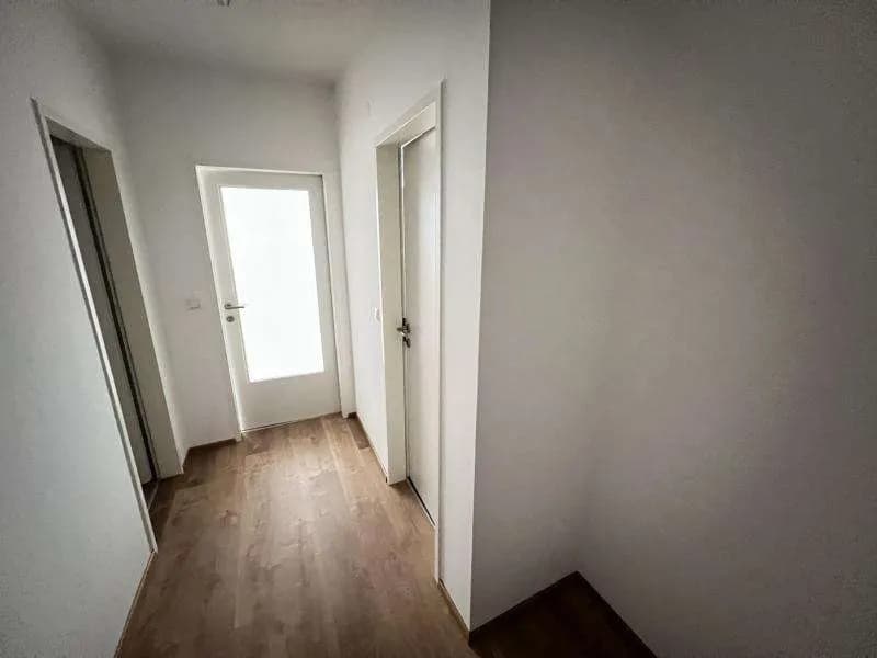 1-Zimmer-Wohnung mieten in Steyr – 38 m², € 380 – Bild 8 von 9
