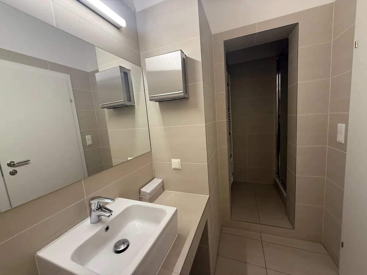 Gewerbeimmobilie mieten in Wien – 190 m², € 4.830 – Bild 8 von 10