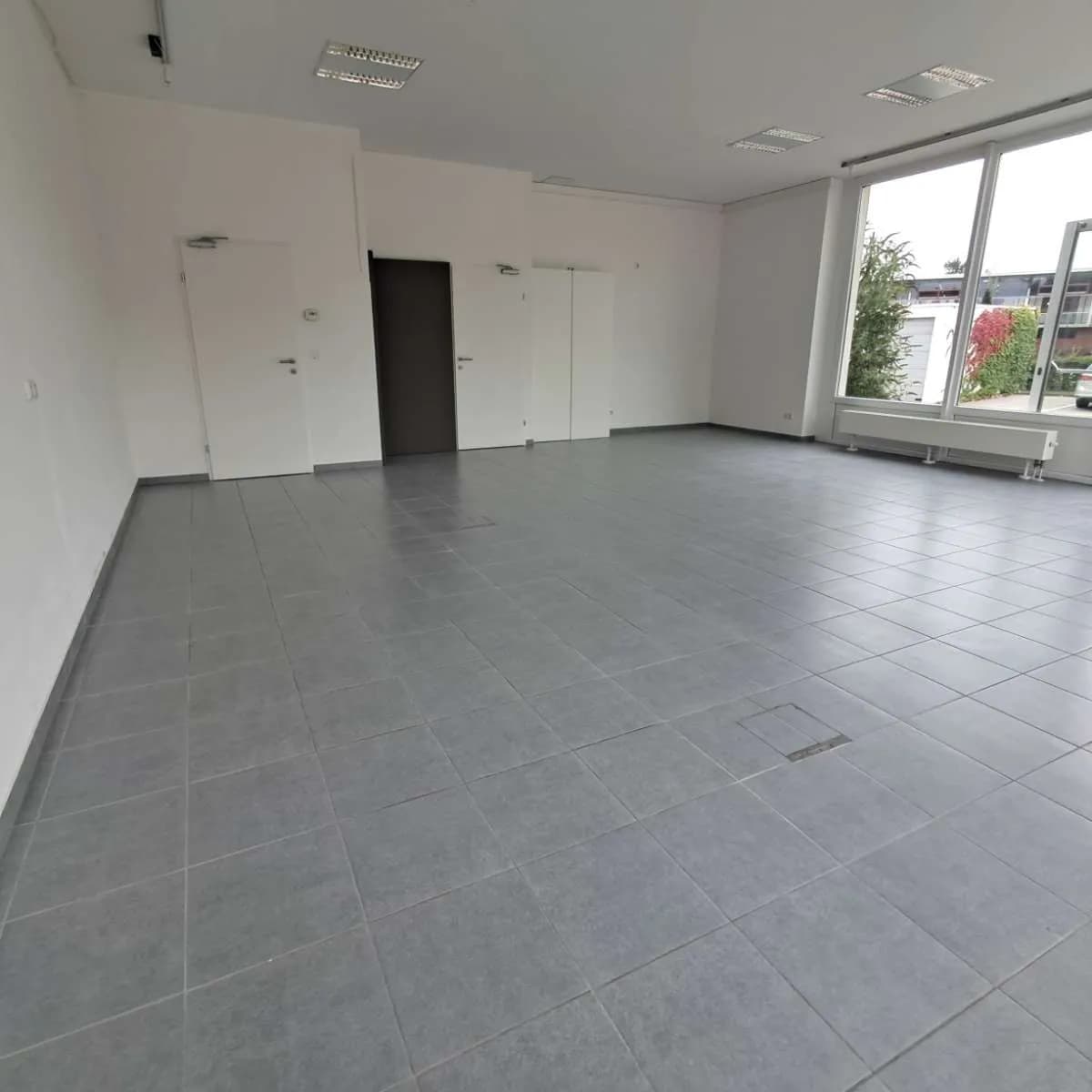1-Zimmer-Gewerbeimmobilie mieten in Amstetten – 69 m², € 701 – Bild 4 von 6