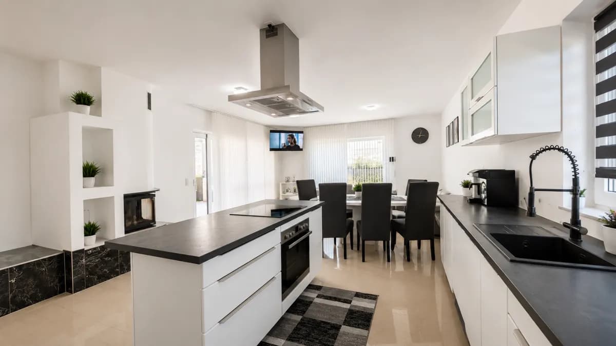 9-Zimmer-Haus kaufen in Vöcklabruck – 241 m², € 499.900 – Bild 2 von 7