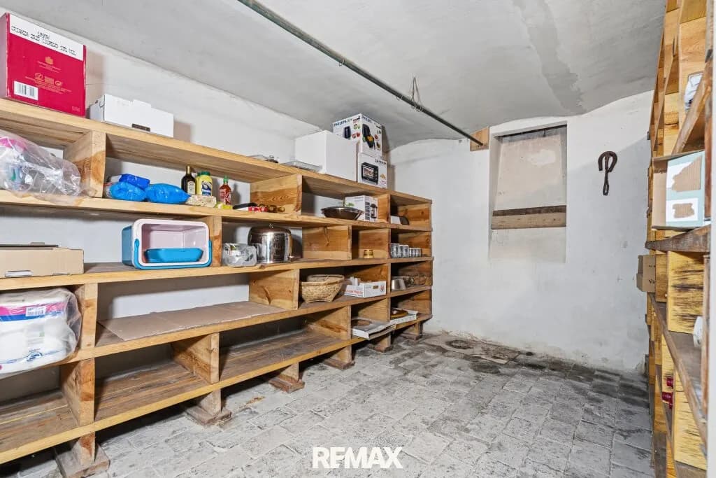 7-Zimmer-Immobilie kaufen in Baden – 250 m², € 649.000 – Bild 27 von 38