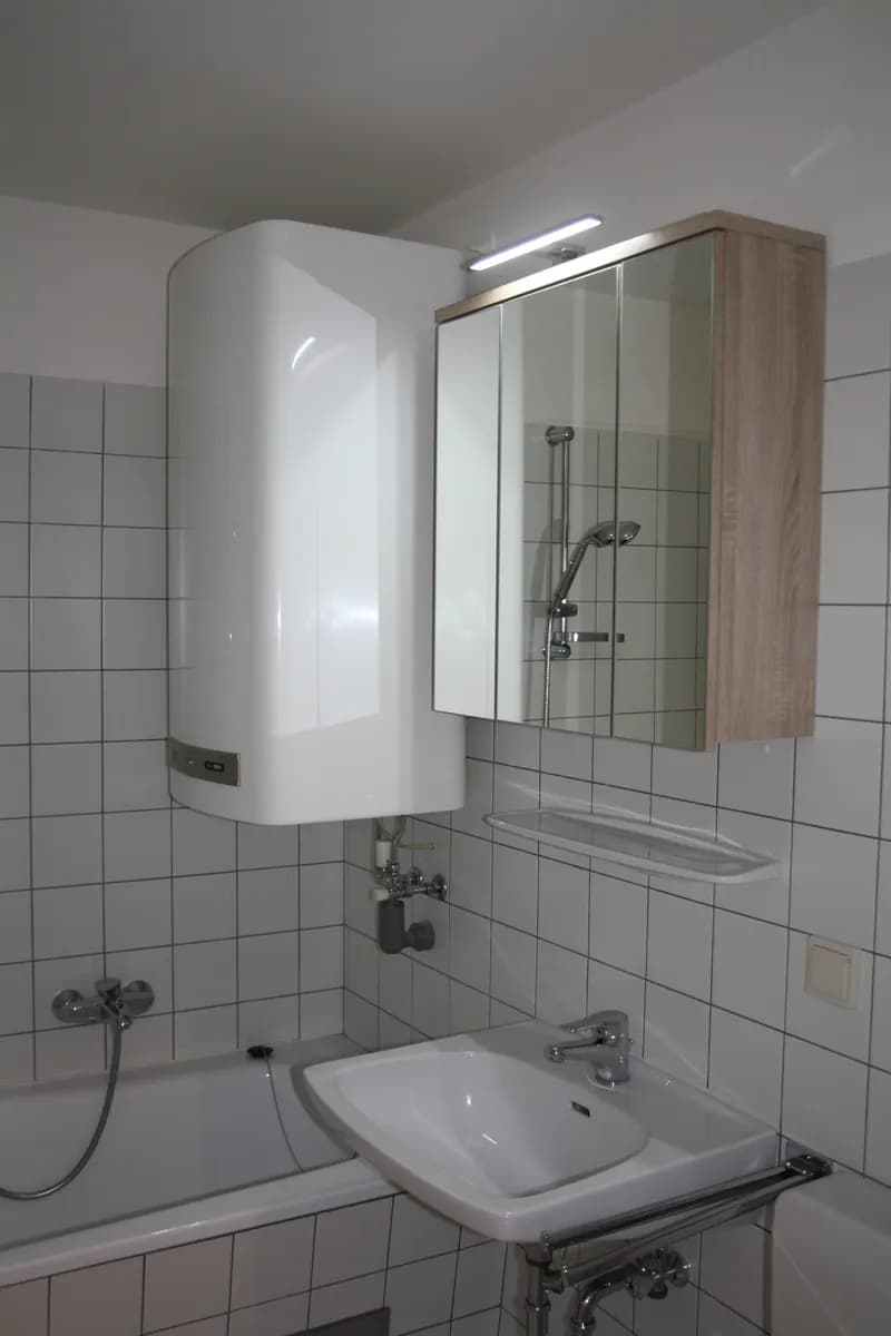 2-Zimmer-Wohnung mieten in Hallein – 61 m², € 880 – Bild 7 von 8