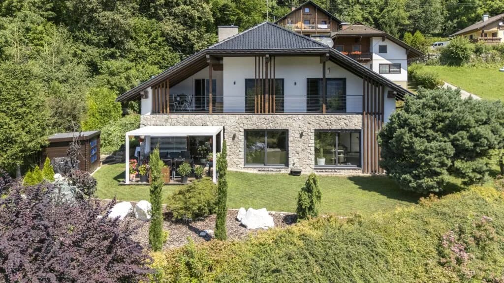 6-Zimmer-Haus kaufen in Feldkirchen – 262 m², € 1.500.000