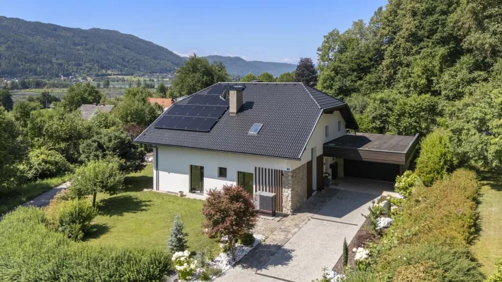 6-Zimmer-Haus kaufen in Feldkirchen – 262 m², € 1.500.000 – Bild 4 von 28