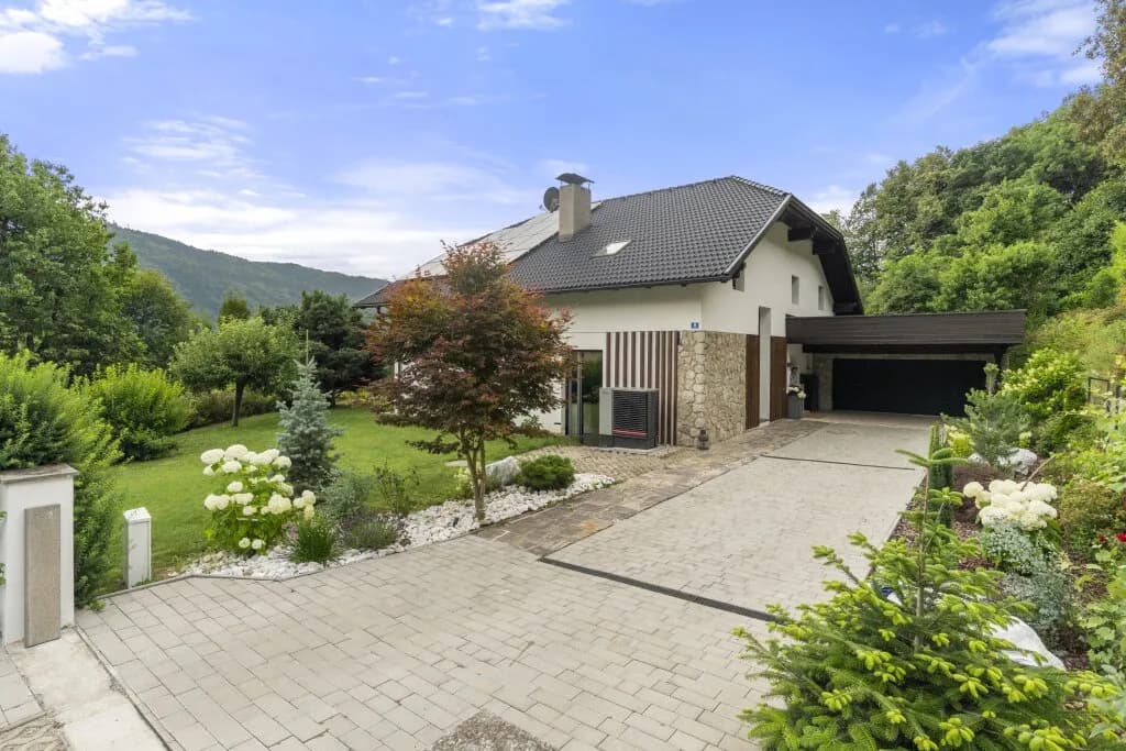 6-Zimmer-Haus kaufen in Feldkirchen – 262 m², € 1.500.000 – Bild 6 von 28