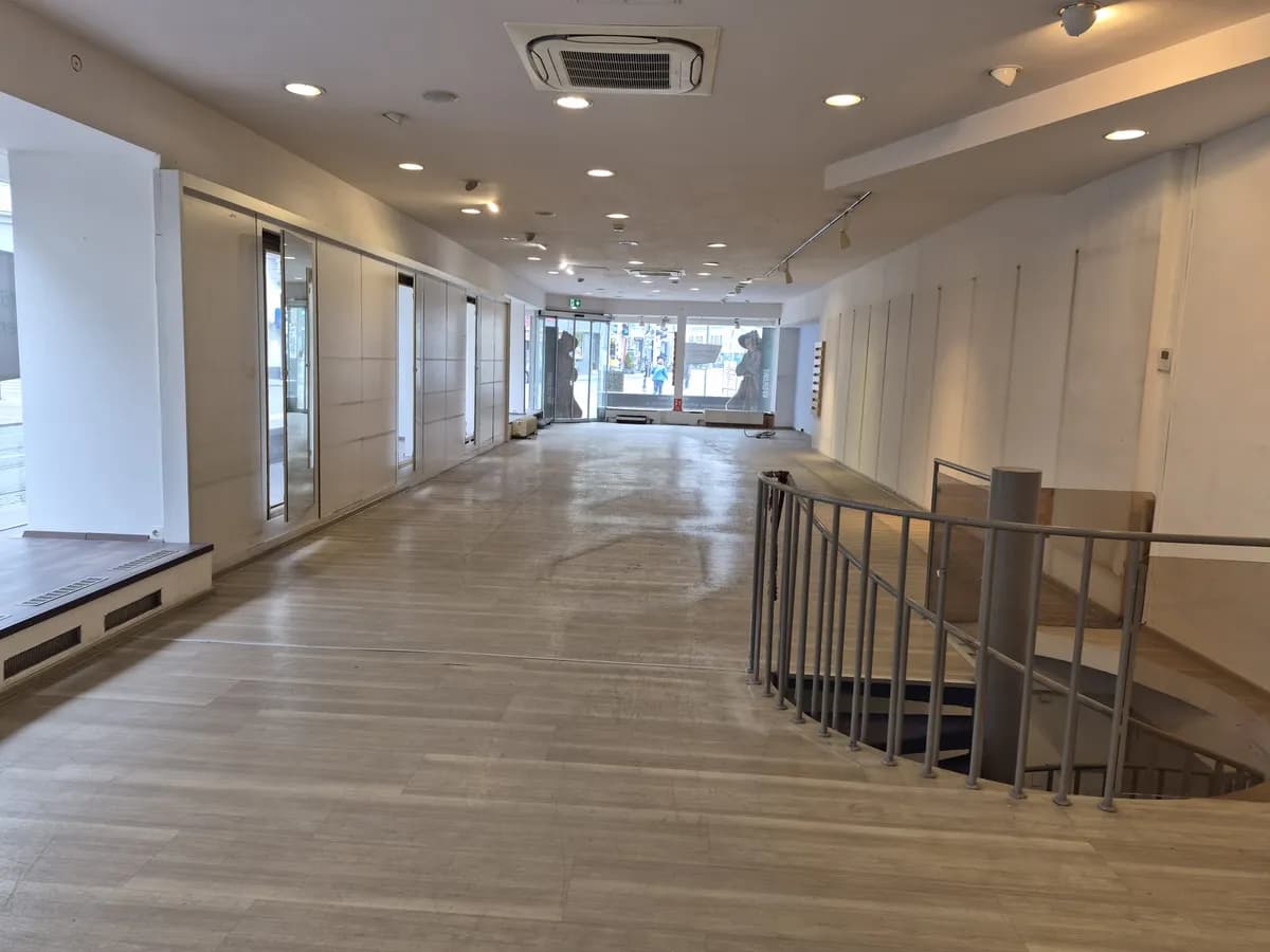 1-Zimmer-Immobilie mieten in Graz – 236,23 m², € 4.900 – Bild 3 von 4