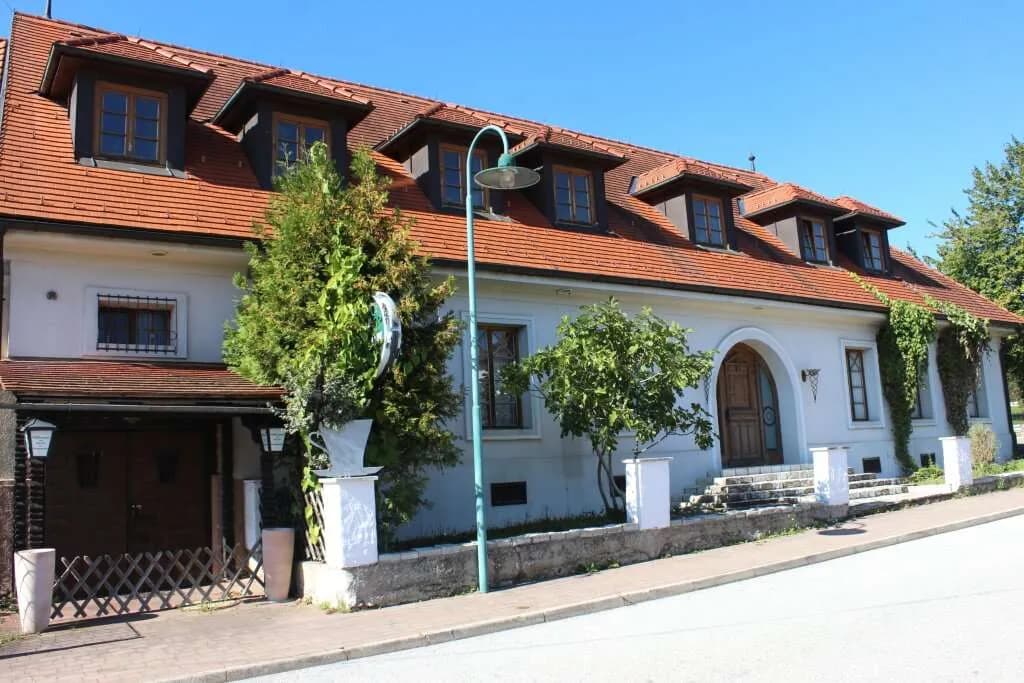 6-Zimmer-Haus kaufen in Oberwart – 240 m², € 280.000 – Bild 10 von 19