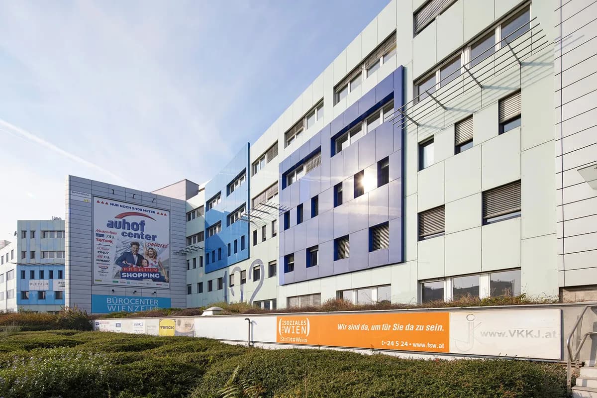 Gewerbeimmobilie mieten in Wien – 15 396 m²
