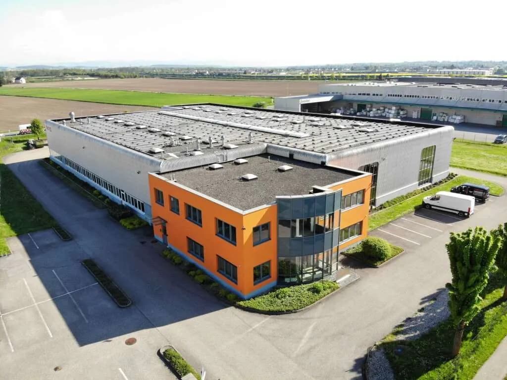 Immobilie mieten in Amstetten – 3 475 m², € 36.883