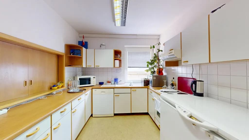 8-Zimmer-Gewerbeimmobilie mieten in Wien – 330 m², € 3.250 – Bild 7 von 13