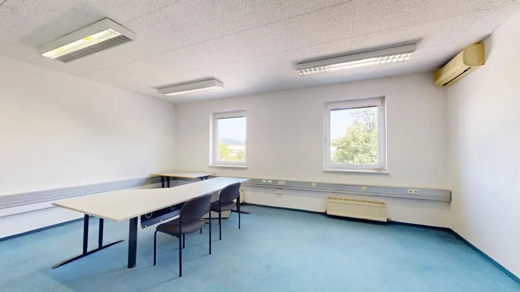 8-Zimmer-Gewerbeimmobilie mieten in Wien – 330 m², € 3.250 – Bild 11 von 13