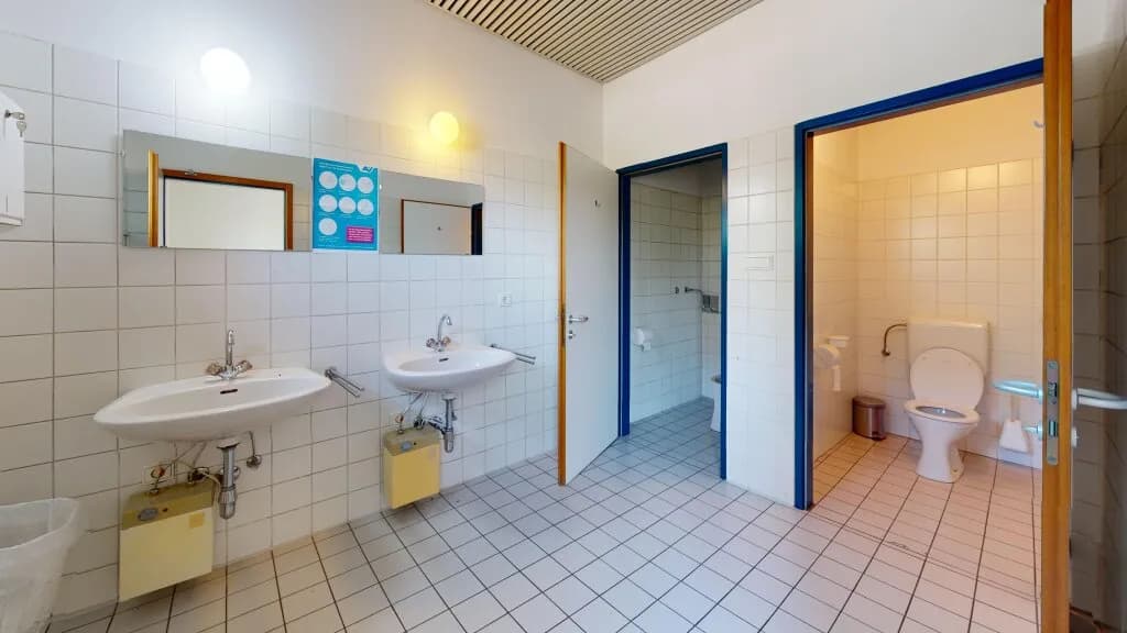 8-Zimmer-Gewerbeimmobilie mieten in Wien – 330 m², € 3.250 – Bild 12 von 13