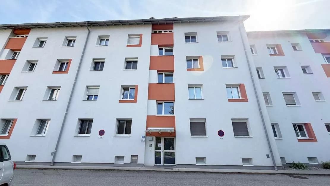 3-Zimmer-Wohnung mieten in Perg – 67,36 m², € 750