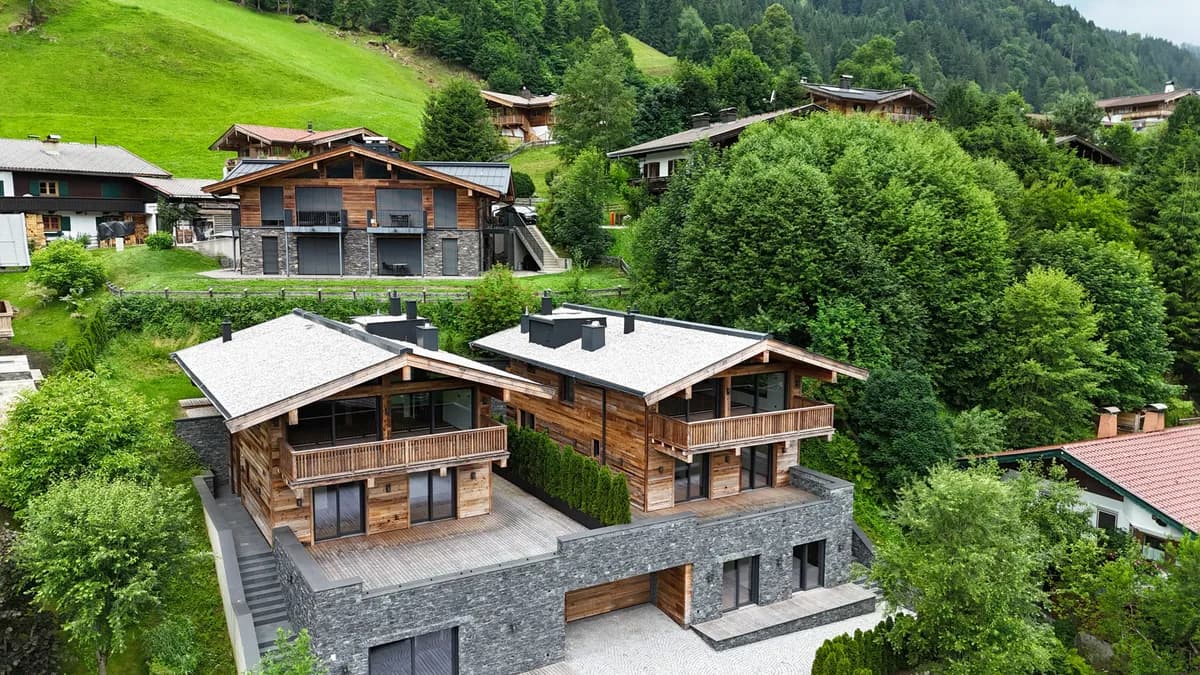 6-Zimmer-Immobilie kaufen in Kitzbühel – 249 m², € 2.975.000 – Bild 2 von 12