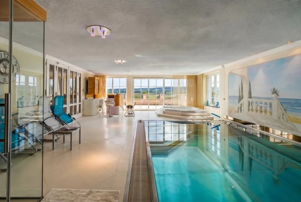 5-Zimmer-Immobilie kaufen in Baden – 435,56 m², € 1.980.000 – Bild 2 von 32