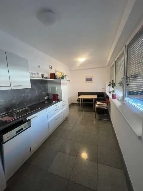 2-Zimmer-Gewerbeimmobilie mieten in Linz – 33 m², € 650 – Bild 7 von 7