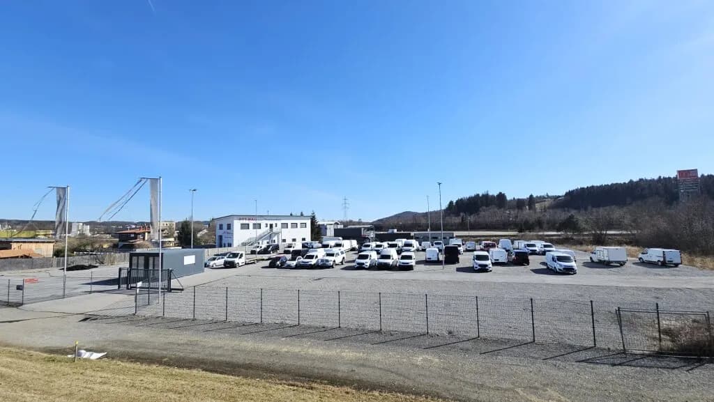 Immobilie mieten in Weiz – 4 900 m², € 25
