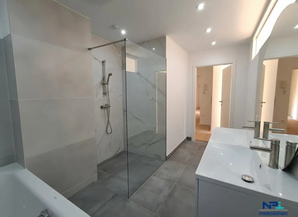 7-Zimmer-Gewerbeimmobilie kaufen in Baden – 206,88 m², € 649.000 – Bild 8 von 13