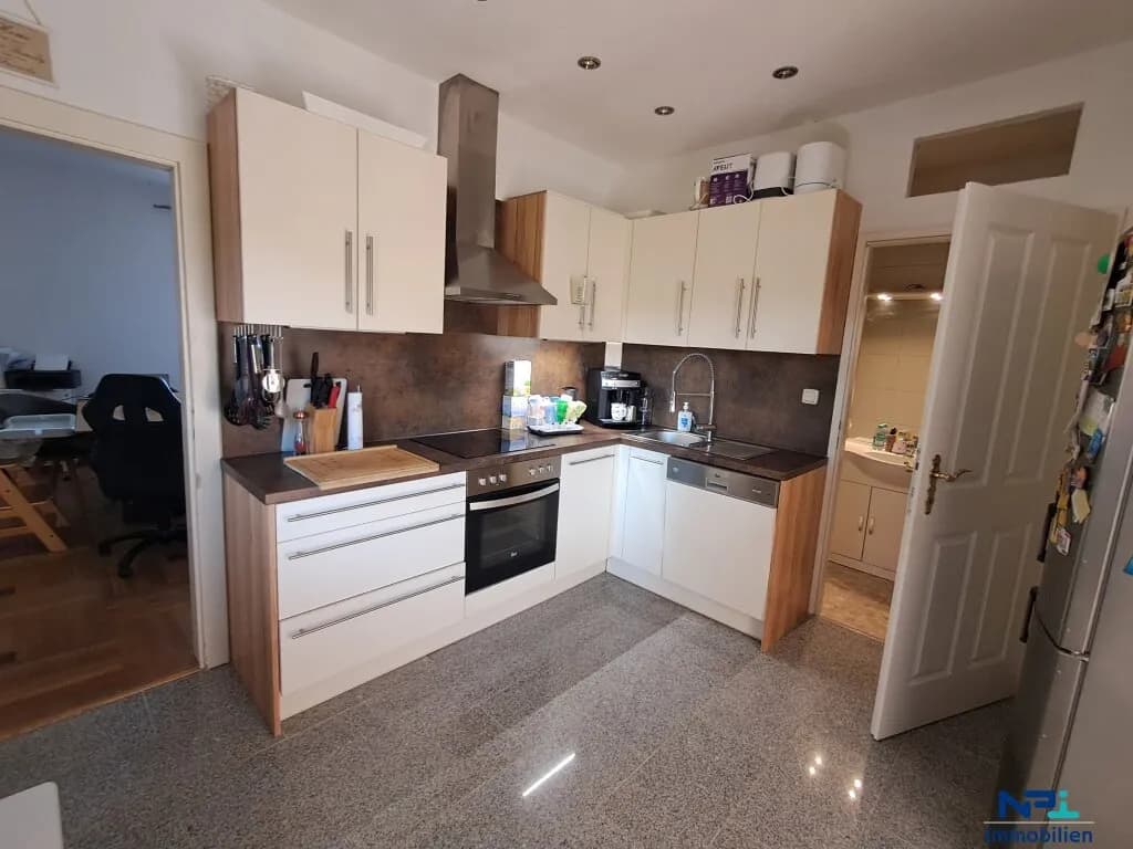 7-Zimmer-Gewerbeimmobilie kaufen in Baden – 206,88 m², € 649.000 – Bild 12 von 13