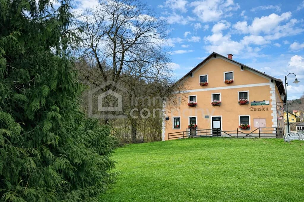 10-Zimmer-Gewerbeimmobilie mieten in Baden – 235 m², € 5 – Bild 4 von 42