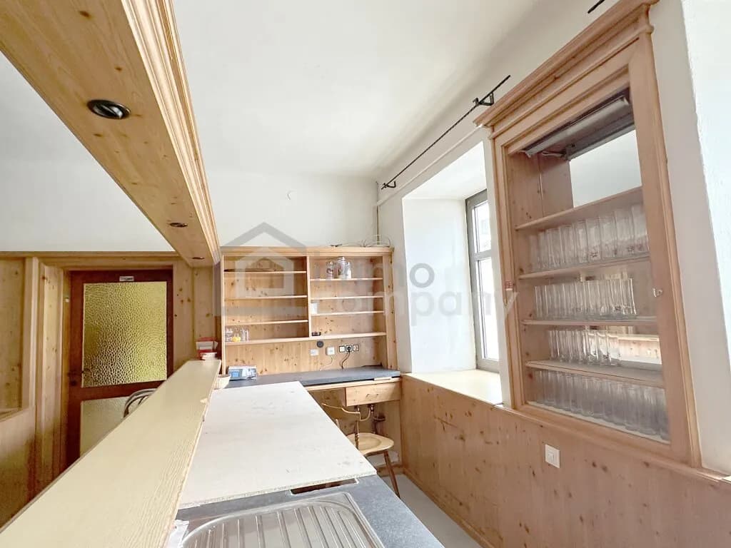 10-Zimmer-Gewerbeimmobilie mieten in Baden – 235 m², € 5 – Bild 8 von 42