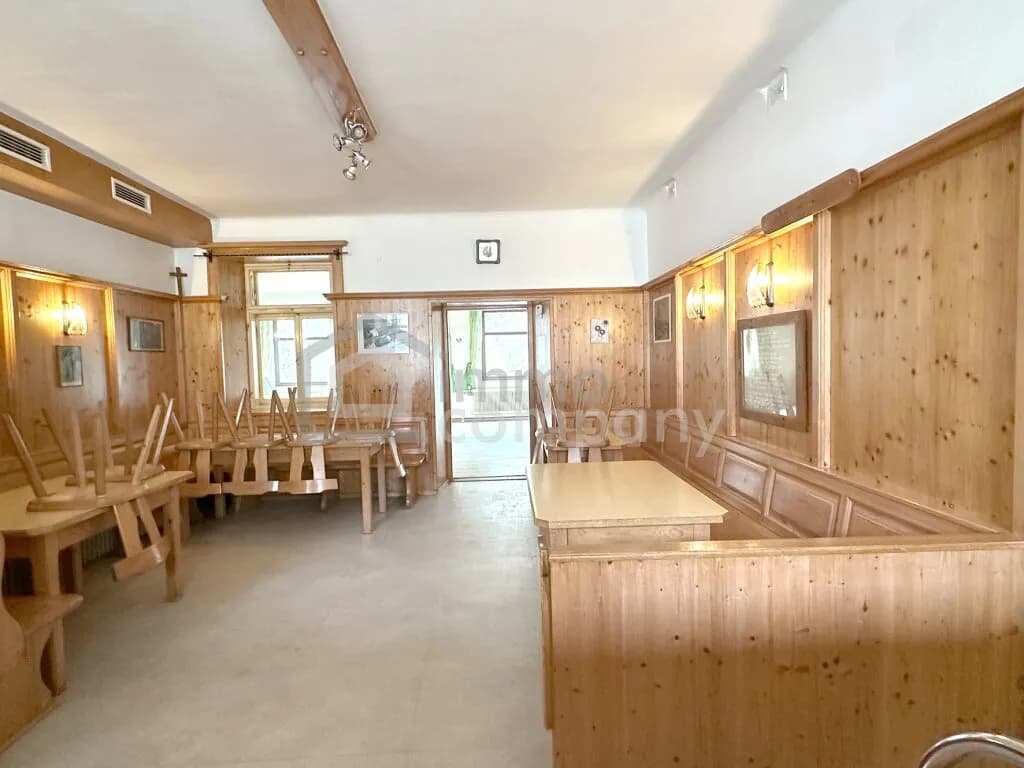 10-Zimmer-Gewerbeimmobilie mieten in Baden – 235 m², € 5 – Bild 13 von 42