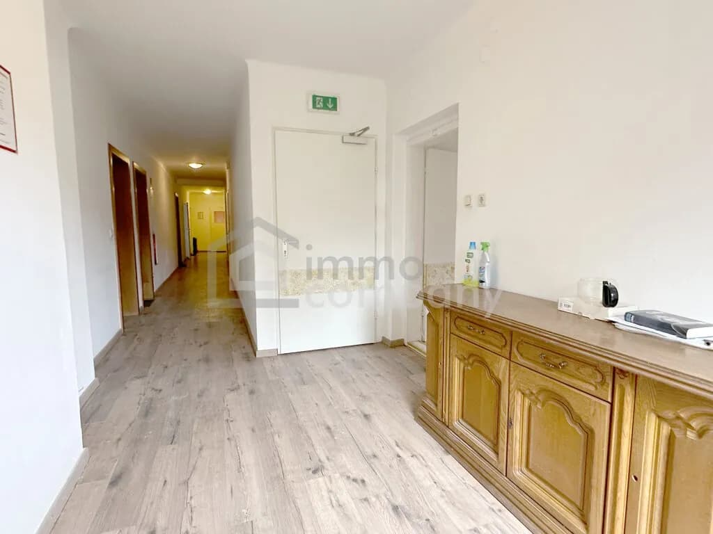 10-Zimmer-Gewerbeimmobilie mieten in Baden – 235 m², € 5 – Bild 31 von 42