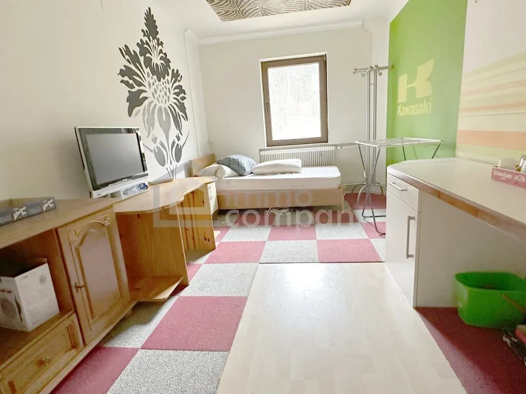 10-Zimmer-Gewerbeimmobilie mieten in Baden – 235 m², € 5 – Bild 35 von 42
