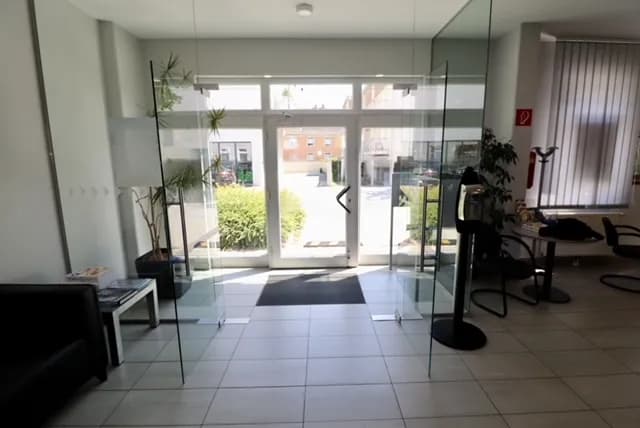 6-Zimmer-Gewerbeimmobilie mieten in Weiz – 237 m², € 2.540 – Bild 2 von 17