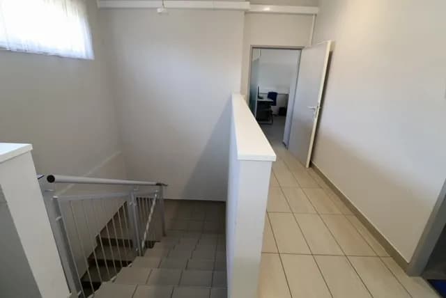 6-Zimmer-Gewerbeimmobilie mieten in Weiz – 237 m², € 2.540 – Bild 6 von 17