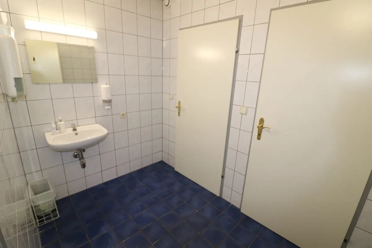 6-Zimmer-Gewerbeimmobilie mieten in Weiz – 237 m², € 2.540 – Bild 15 von 17