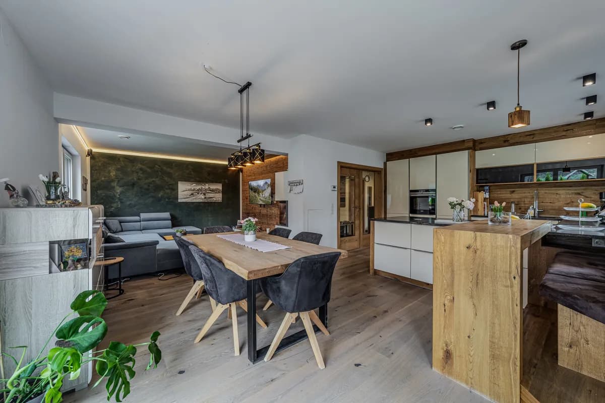 5-Zimmer-Haus kaufen in Kitzbühel – 155 m², € 990.000 – Bild 3 von 8