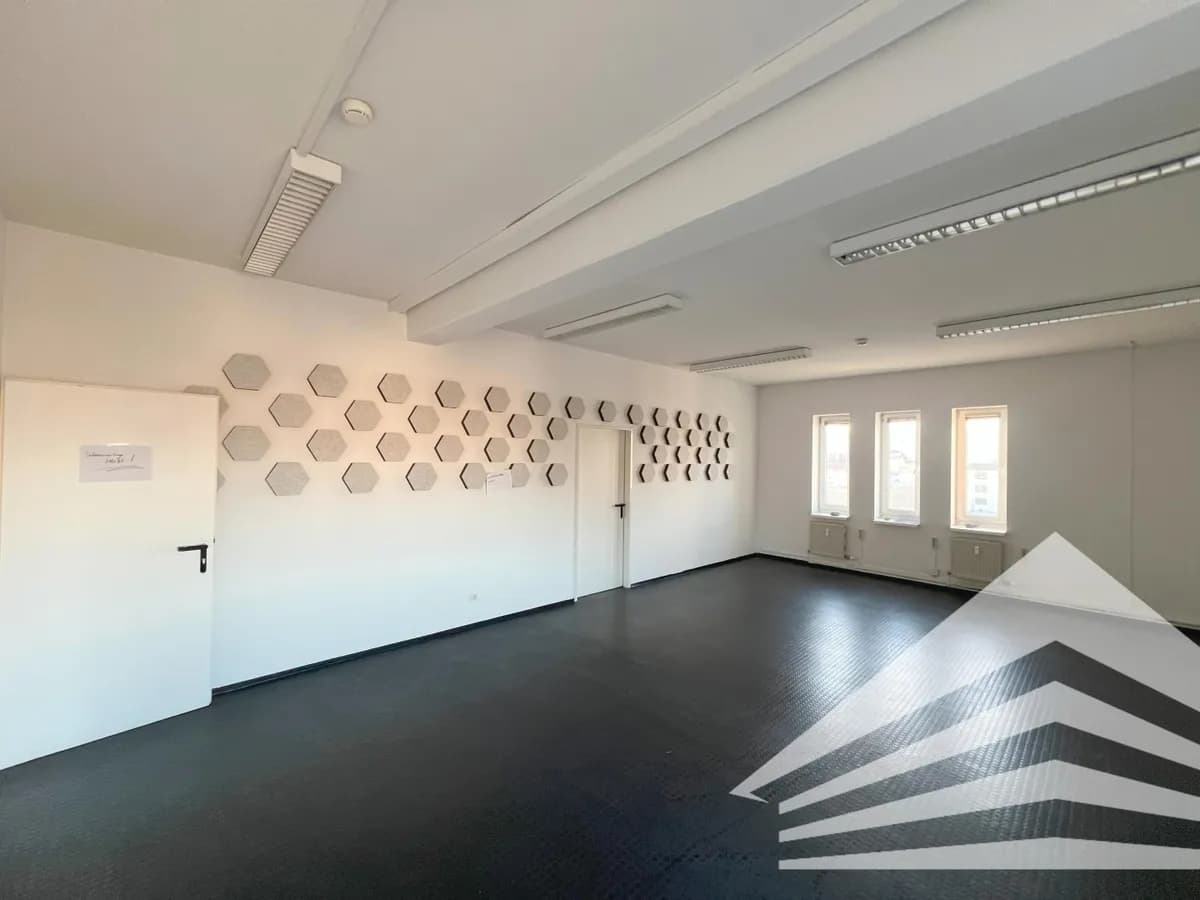 Gewerbeimmobilie mieten in Linz – 273 m², € 2.822 – Bild 2 von 11