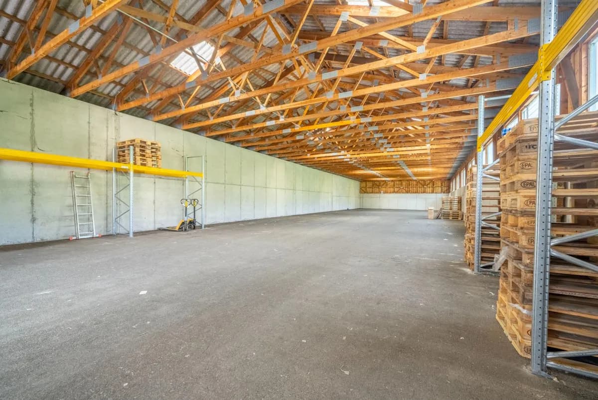 Gewerbeimmobilie mieten in Salzburg-Umgebung – 577 m², € 2.490 – Bild 2 von 8