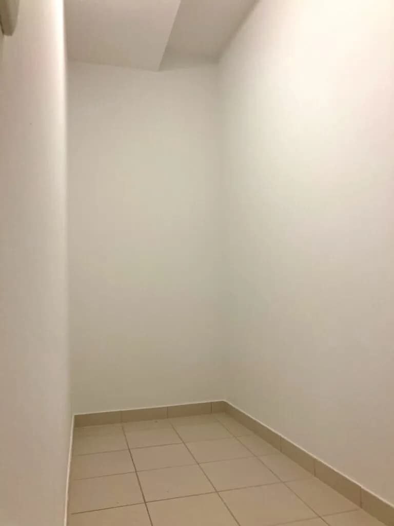 Gewerbeimmobilie mieten in Wien – 6 m², € 51