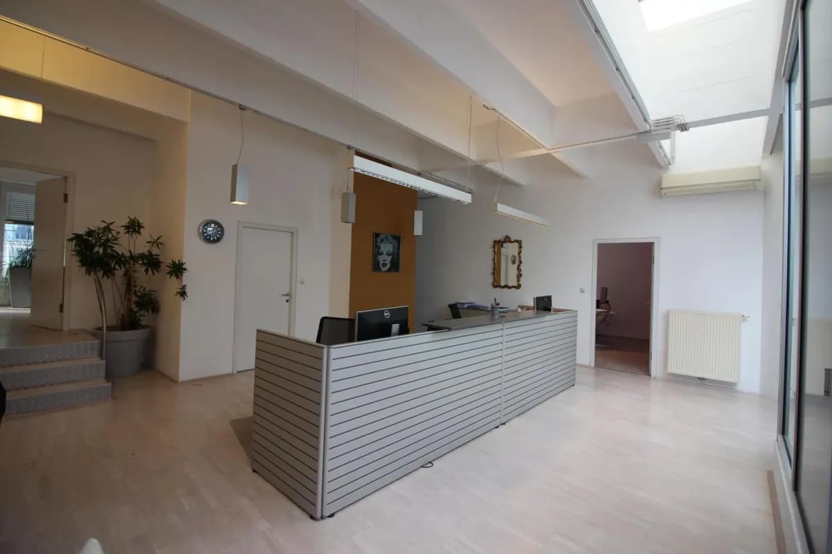 4-Zimmer-Gewerbeimmobilie mieten in Graz – 250 m², € 1.800 – Bild 1 von 12